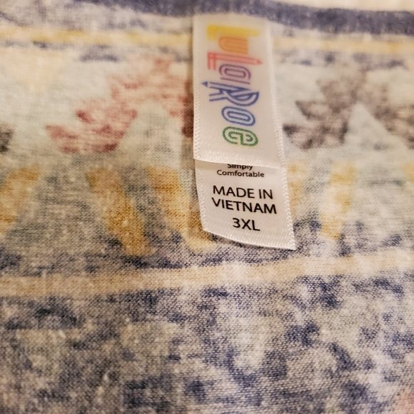 Lularoe 3x Pullover short sleeve top.  Multicolor - Picture 2 of 5